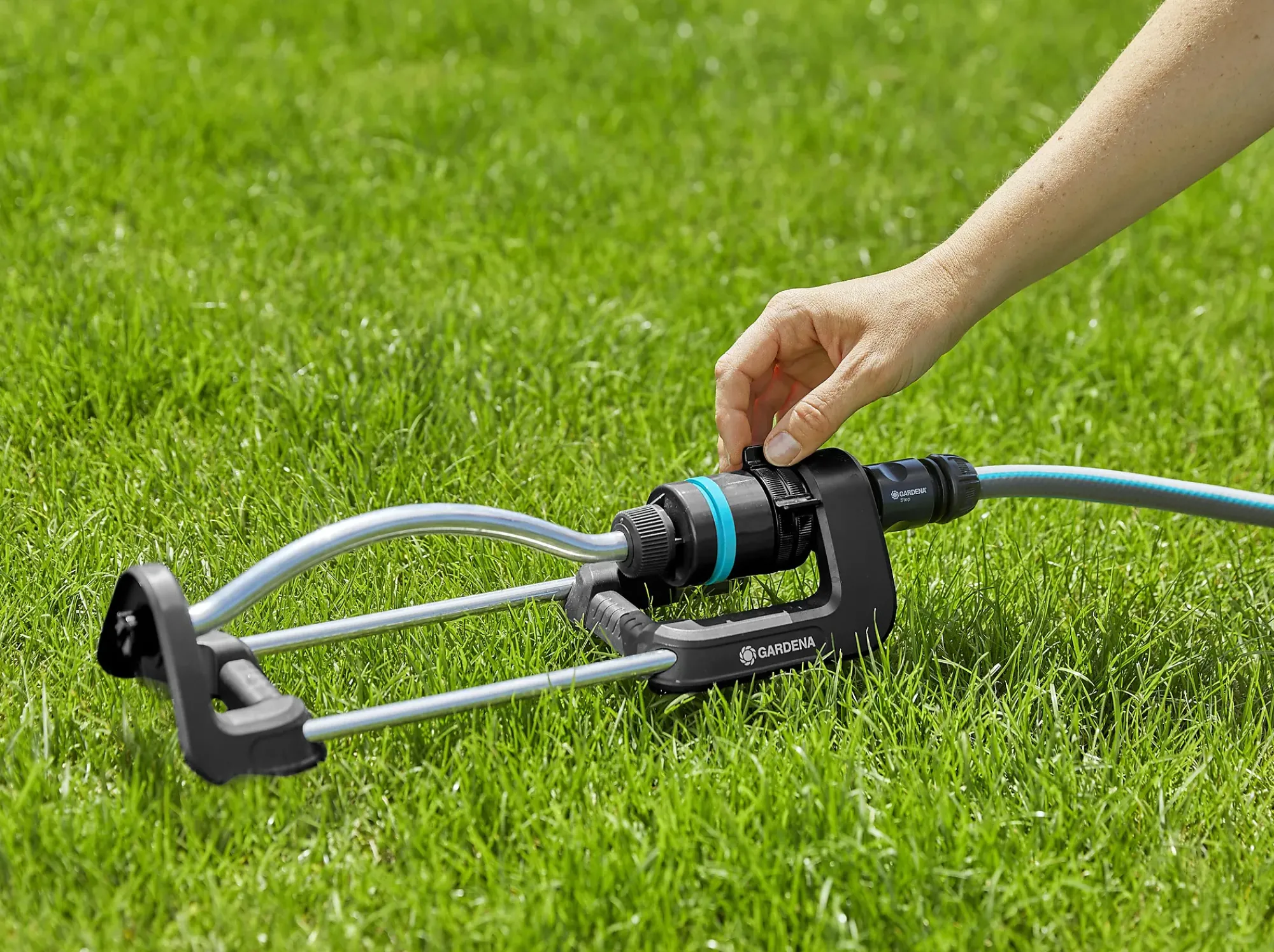 Firkantspreder 90-220m2 uv-og frostsikker-Gardena Discount