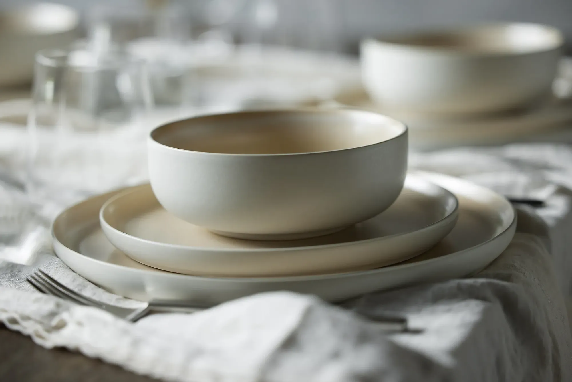 Frokosttallerken North 21cm Matte Hvit/Matt Sand-Studio round New