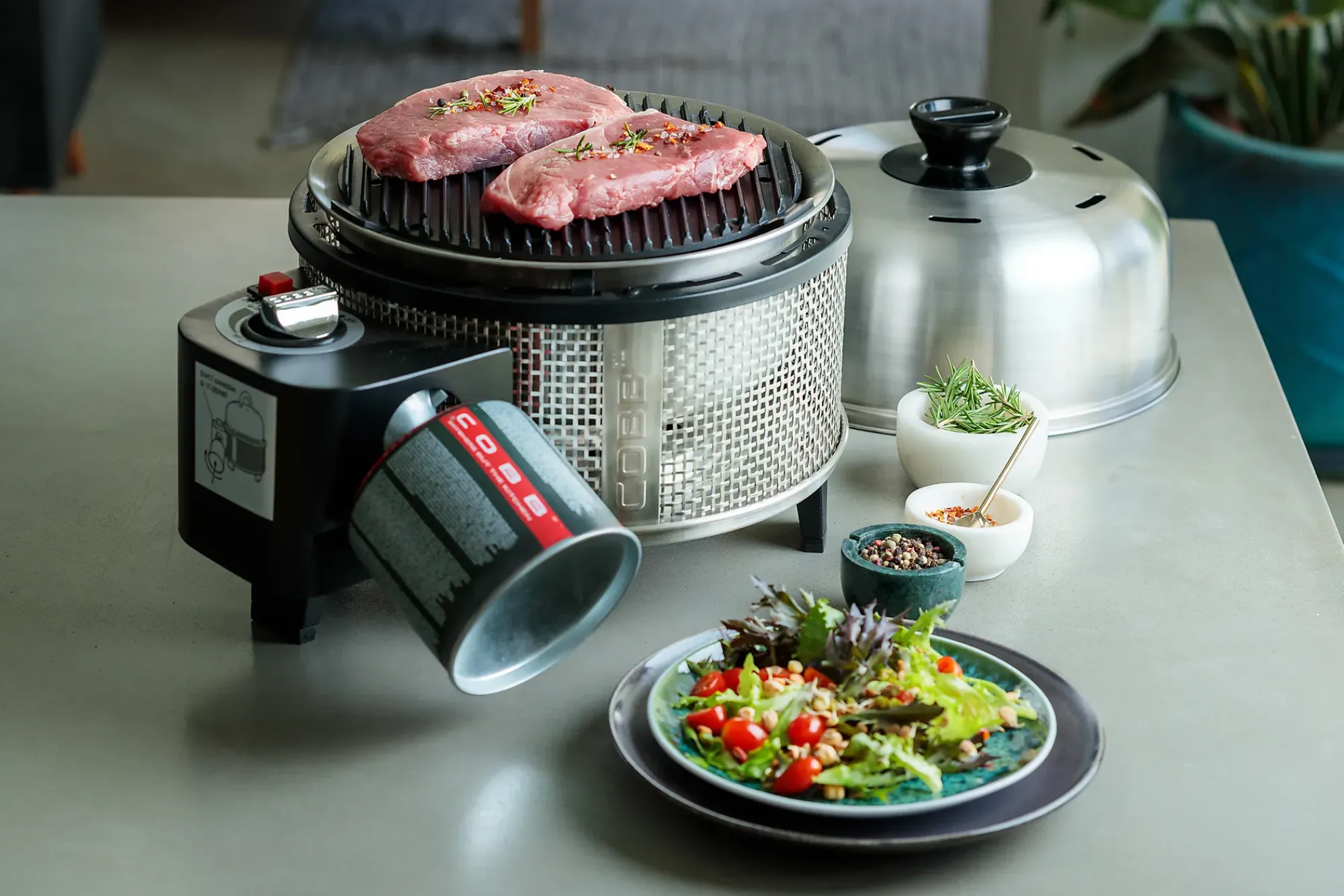 Grill Premier Gass De luxe 2.0-Cobb Sale