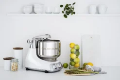 Kjøkkenmaskin assistent glossy white (akm6230gw)-Ankarsrum Discount
