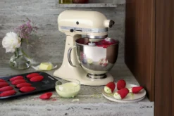 KJØKKENMASKIN KREM 4,8L ARTISAN-Kitchenaid New