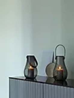 Lykt med hank Design With Light smoke 25cm-Holmegaard Hot
