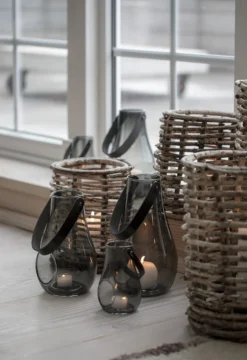 Lykt med hank Design With Light smoke 16cm-Holmegaard Best