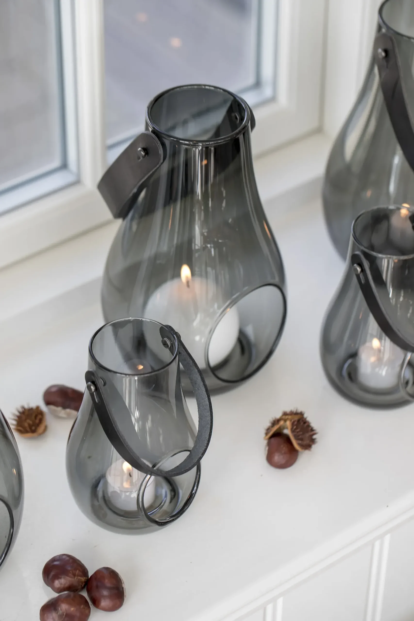 Lykt med hank Design With Light smoke 16cm-Holmegaard Best