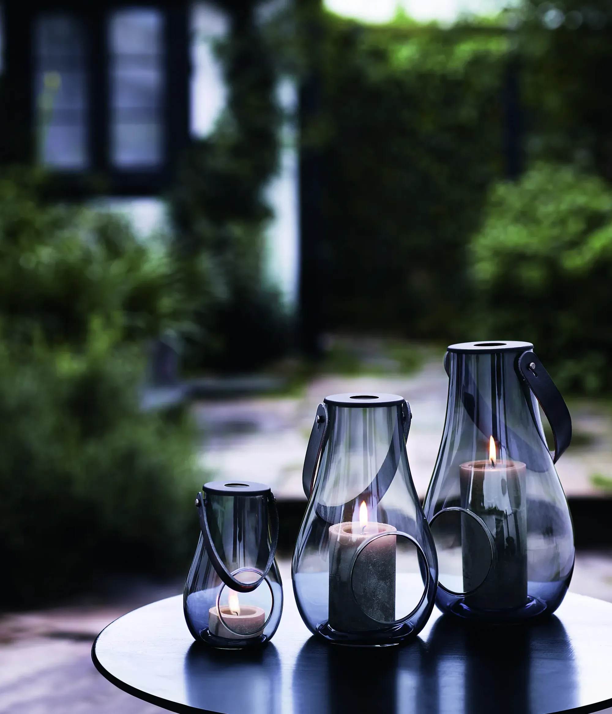 Lykt med hank Design With Light smoke 16cm-Holmegaard Best