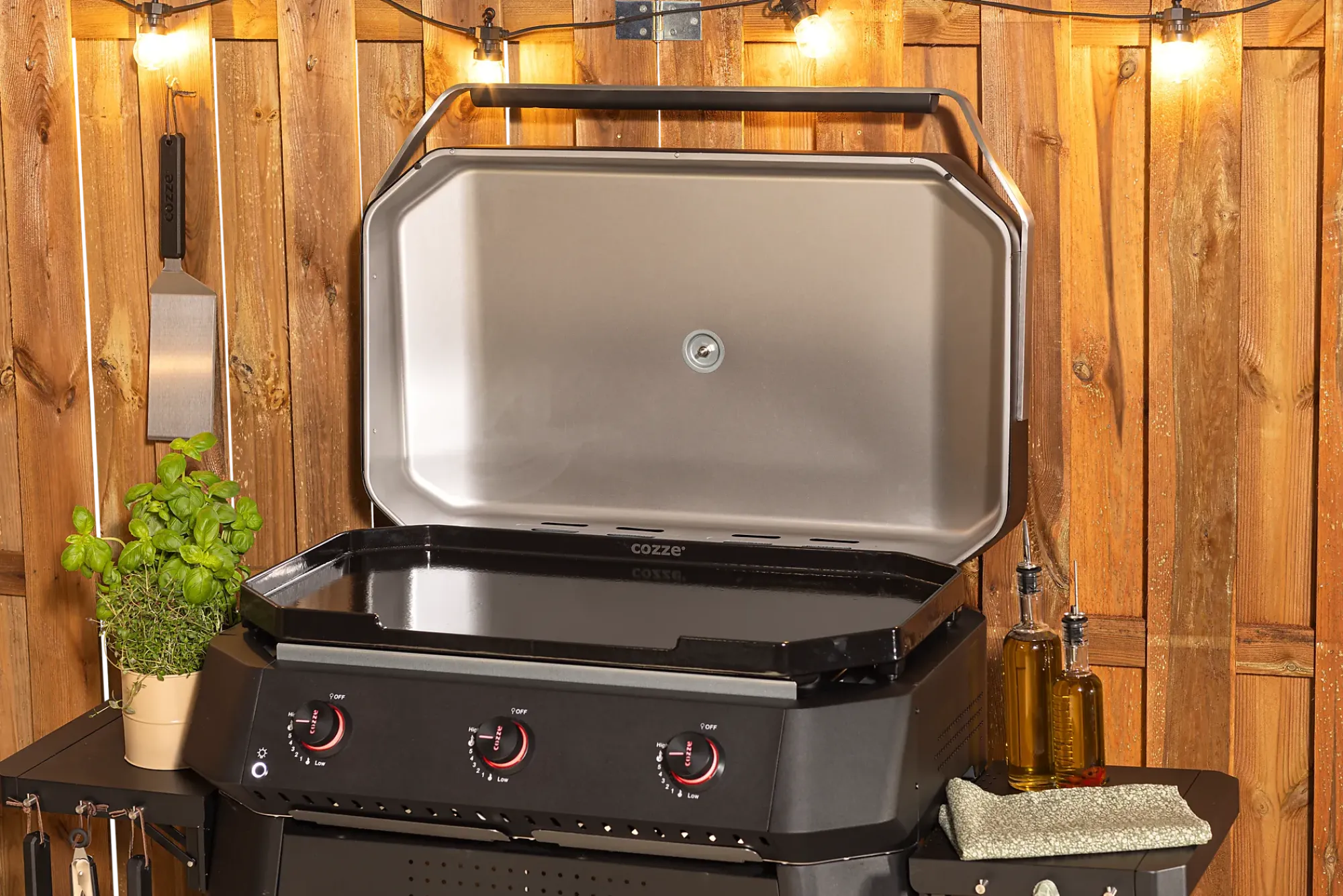 Plancha G-800 med lokk og tre gassbrennere-Cozze Hot