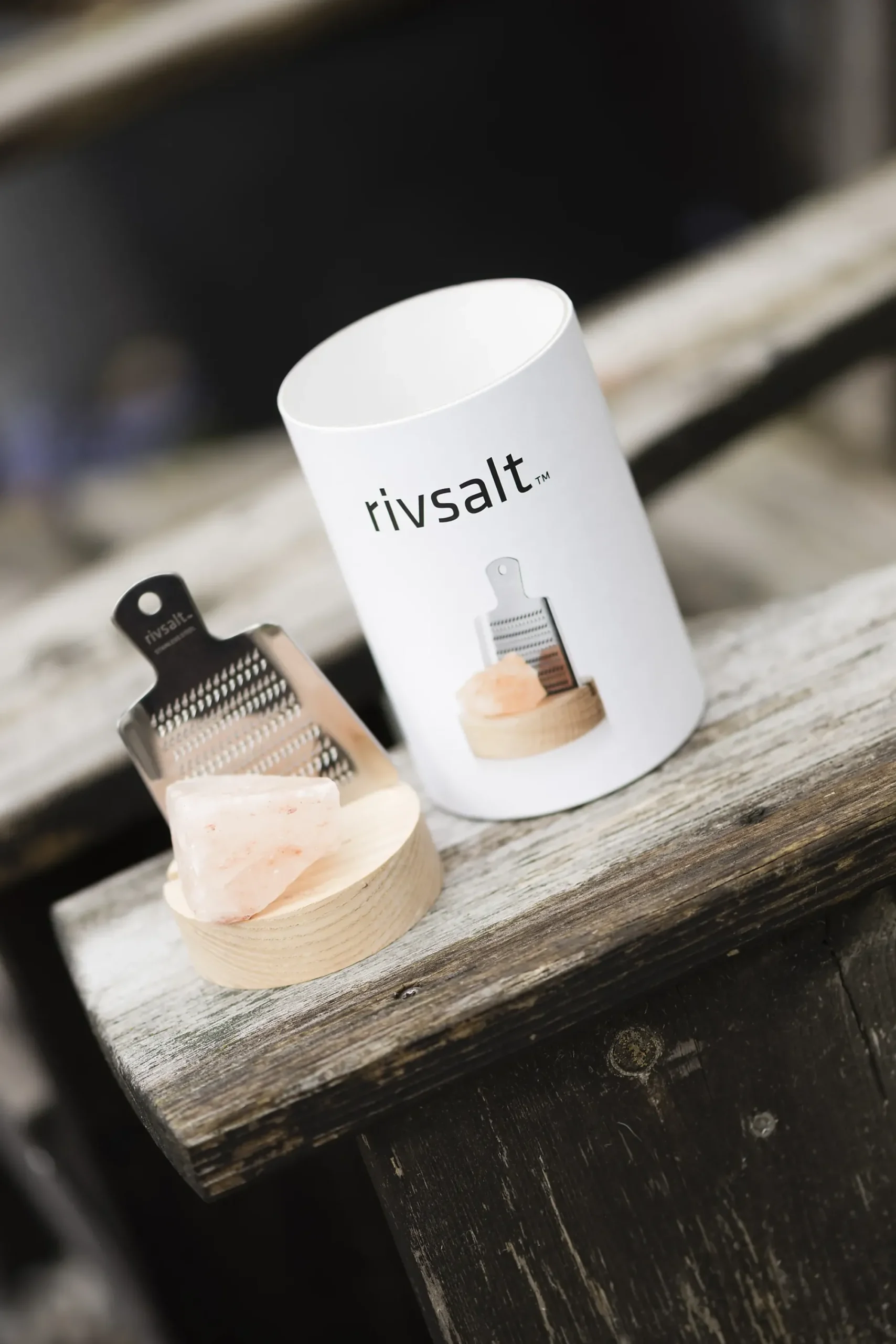 RIVJERN MED HOLDER OG HIMALAYA SALT 9CMX6,5CM-Rivsalt Hot