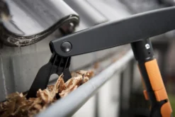 Takrennerenser med teleskopskaft QuikFit-Fiskars Clearance